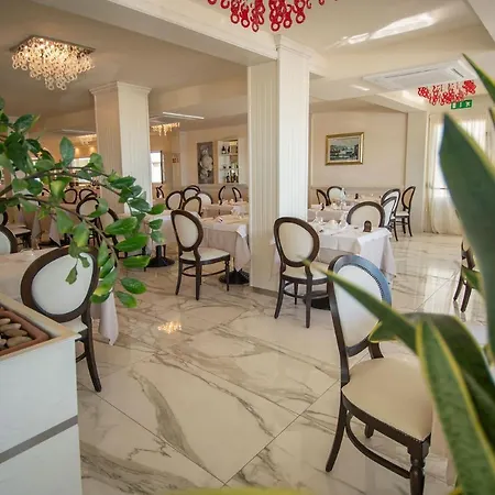 Готель Orchidea